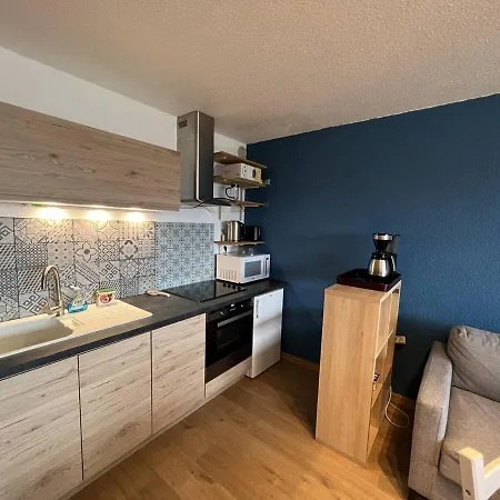 Studio Cabine Avec Parking, 3 Lits Et Cuisine Equipee - Fr-1-593-83